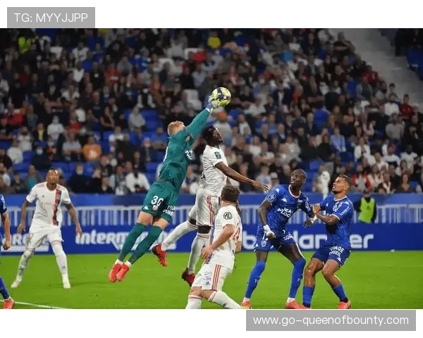 洛里昂2-0完胜昂热积分升至31分，欧战资格争夺加剧